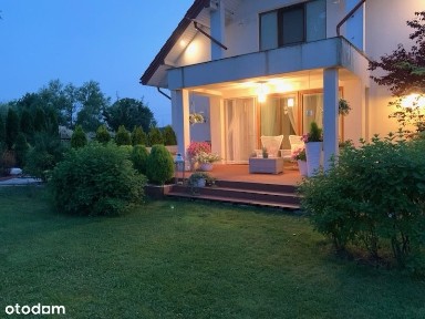 Nowoczesny dom 211 m² na dużej działce 1500 m² Aleksandrów