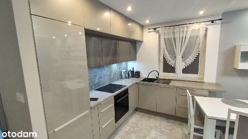 3 pokoje 53 m2 + 2 komórki+ 2 balkony