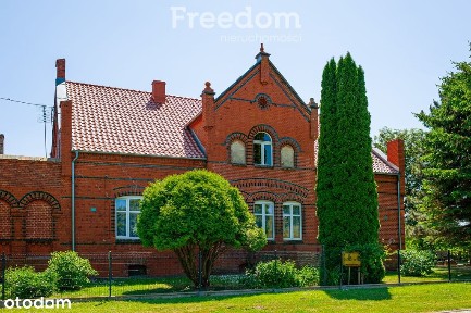 Dom z dużym ogrodem w miejscowości Janówka.