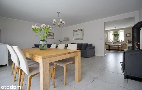 Wyposażony dom gotowy do wejścia. 6 pokoi. Duży zagospodarowany ogród