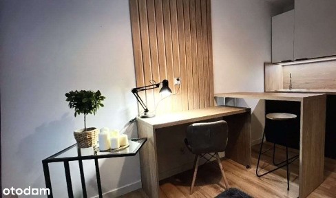 Przytulna Kawalerka obok Metro