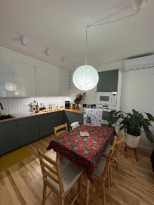 Trzypokojowe mieszkanie z tarasem w spokojnej dzielnicy blisko centrum