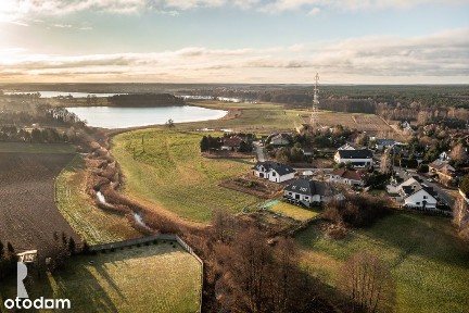 Przestronny dom przy rzece w spokojnej okolicy