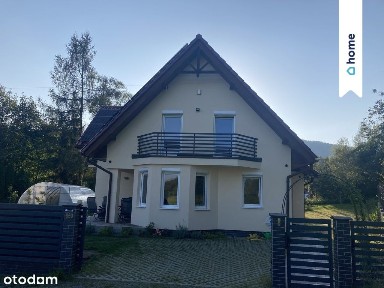 Piękny dom pod lasem