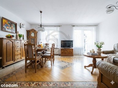 █ Za duży, jeśli lubisz ścisk i brak prywatności.