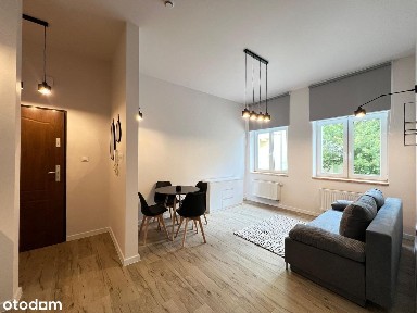 Ekskluzywny apartament z balkonem w centrum