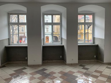 Wynajmę lokal użytkowy w rynku w Świdnicy
