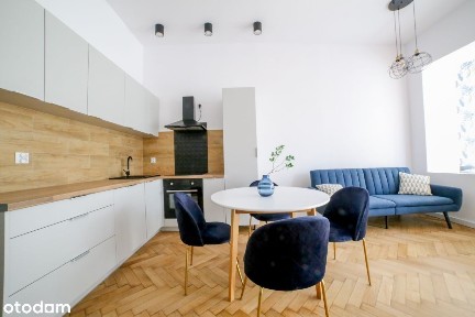 Przestronne mieszkanie z balkonem Centrum, od 17.12