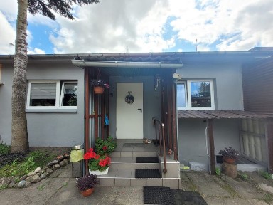 Mieszkanie w Klępczewie z dużym ogrodem i podwórkiem