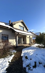 Komfortowy dom wolnostojący w Plewiskach - 264 m²