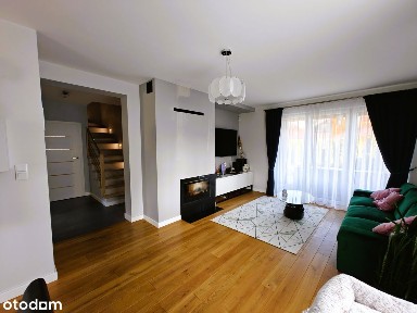 Interesujący dom wolnostojący z garażem ● 5 pokoi ● Działka 700mkw