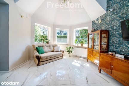 Dom z piękną działką, domkiem letnisk. Gabryelin