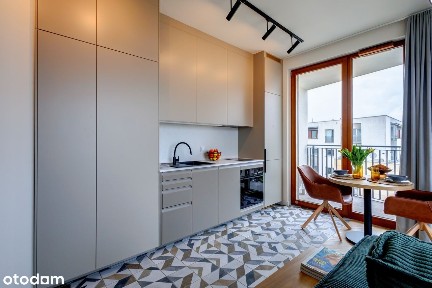 BEZPOŚREDNIO komfortowa unikatowa piękna cicha kawalerka z widokiem