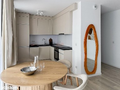 SUPER CENA - wykończone dwa pokoje w ścisłym centrum