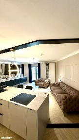 2-pok Walońska, Angel City