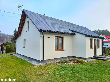 Dom wolnostojący z budynkiem gospodarczym