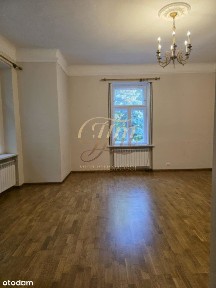 Klimatyczne z tarasem 30m2 w przedwojennej willi!