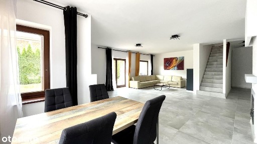 Przestronny dom na zamkniętym osiedlu