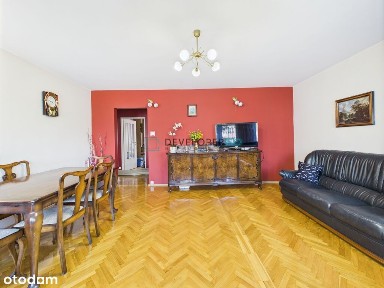 *1 piętro*3 pokoje *osobna kuchnia *osiedle Piasta