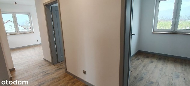 Niepołomice, 3 pokoje + strych, 2 miejsca postojowe