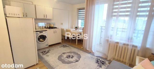 Kawalerka Muranów Śródmieście, balkon, komórka