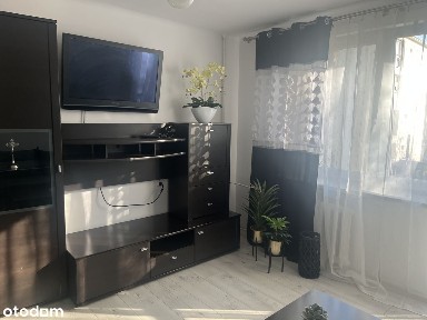 Przestronne 2 pokojowe mieszkanie z balkonem