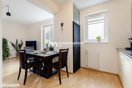 3 pokoje z balkonem, komórką i miejscem postojowym