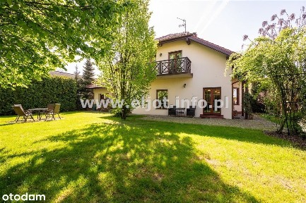 Podlesie, wolnostojący 7pok garaż dwustanowiskowy