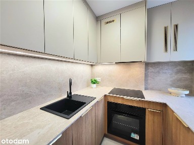 Przestronne 3-pokojowe mieszkanie po gen remoncie. Osobna kuchnia!