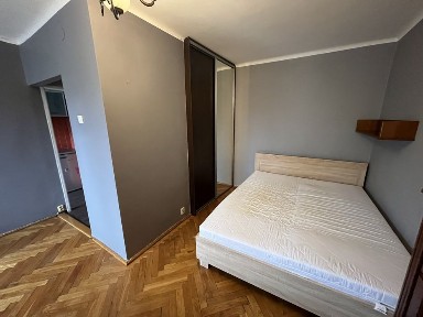 Do wynajęcia przestronna, duża kawalerka na LSM, ul. Skierki