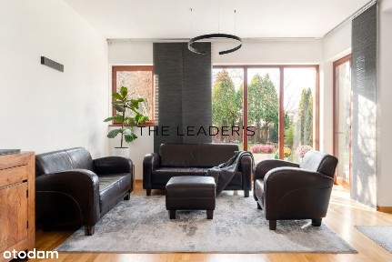 Wygodny dom z ogrodem, blisko American School