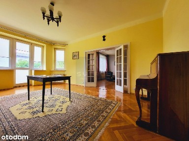 Dom z ogrodem w centrum Żarek