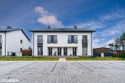 Mieszkanie w Centrum Tarczyna z dużym dodatkowym poddaszem, już oddane