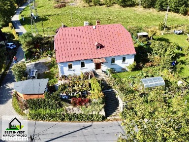 Duże mieszkanie - 3/4 domu z pięknym ogrodem