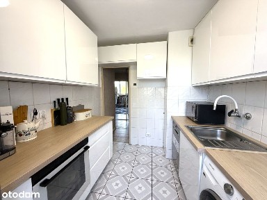 2 balkony / rowerownia/ piwnica /do negocjacji