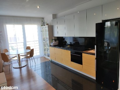 Przestronne, nowoczesne mieszkanie 75m 2 balkonami i widokiem