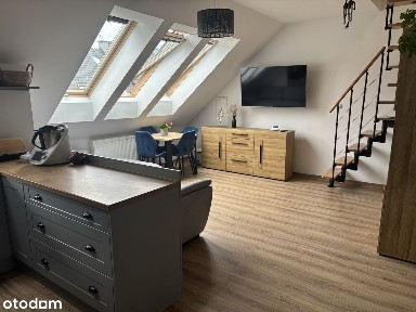 BEZ PROWIZJI! 4 pokoje, 2 łazienki na 2 poziomach z klimatyzacją.