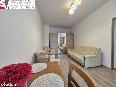 Przytulna kawalerka gotowa do wprowadzenia.