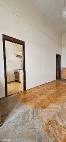 Kawalerka 26m ul. Piłsudskiego do kap. remontu