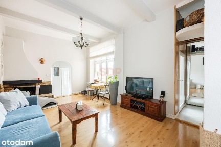 Komfortowe mieszkanie w pięknej kamienicy