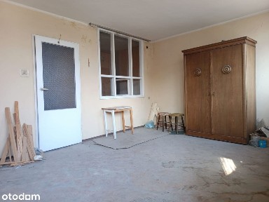 1 piętro//Możliwość przerobienia na 2 pok //balkon