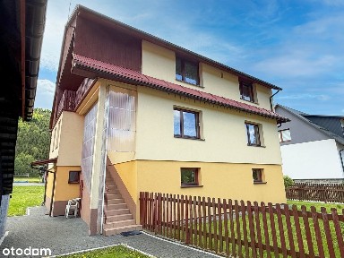 Za górami, za lasami. Zadbany dom w Gminie Ujsoły.