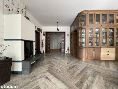 Posiadłość pod Warszawą z Basenem, własnym lasem i jeziorem.