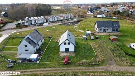 Dom jednorodzinny dwulokalowy.