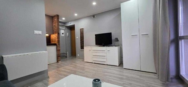 Kawalerka ul. Francuska 63a w pełni wyposażona + parking + internet TV