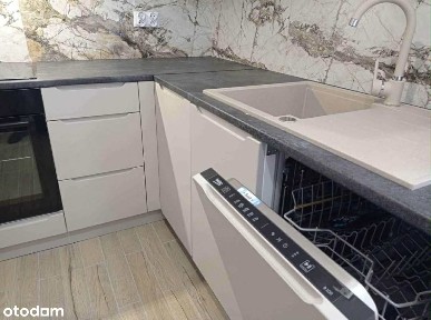 Bezpośrednio 2 pokoje z balkonem i odzielną kuchnią