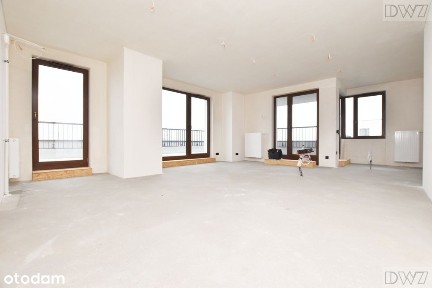 4 pokoje,3 m.postojowe,taras 40 m2,widok na Wawel