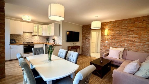 Piękne i Komfortowe 3 pokoje z garderobą / Wszystko Nowe-w Cenie!