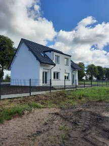 ŚWIĄTECZNA PROMOCJA **540 TYŚ.ZŁ. ** Połowa bliźniaka.