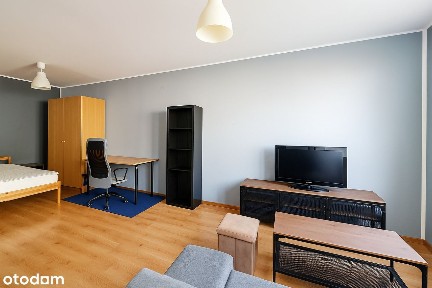 Przestronne 1 pokojowe, winda, balkon!